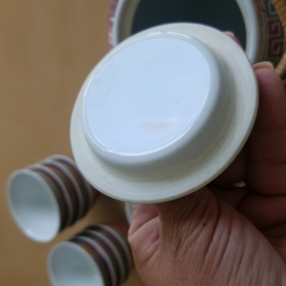 Vintage Chinese Rose Medallion Porcelain Tea Pot and Dozen (12) Tea Cups . - Picture 8 of 10